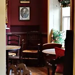 بيت ريفي Derby Arms Witherslack 4*