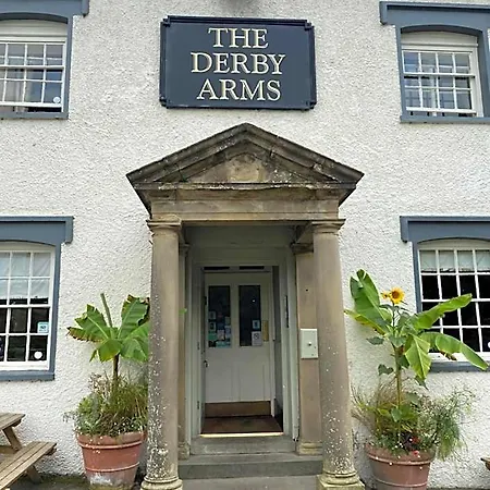 بيت ريفي Derby Arms Witherslack 4*